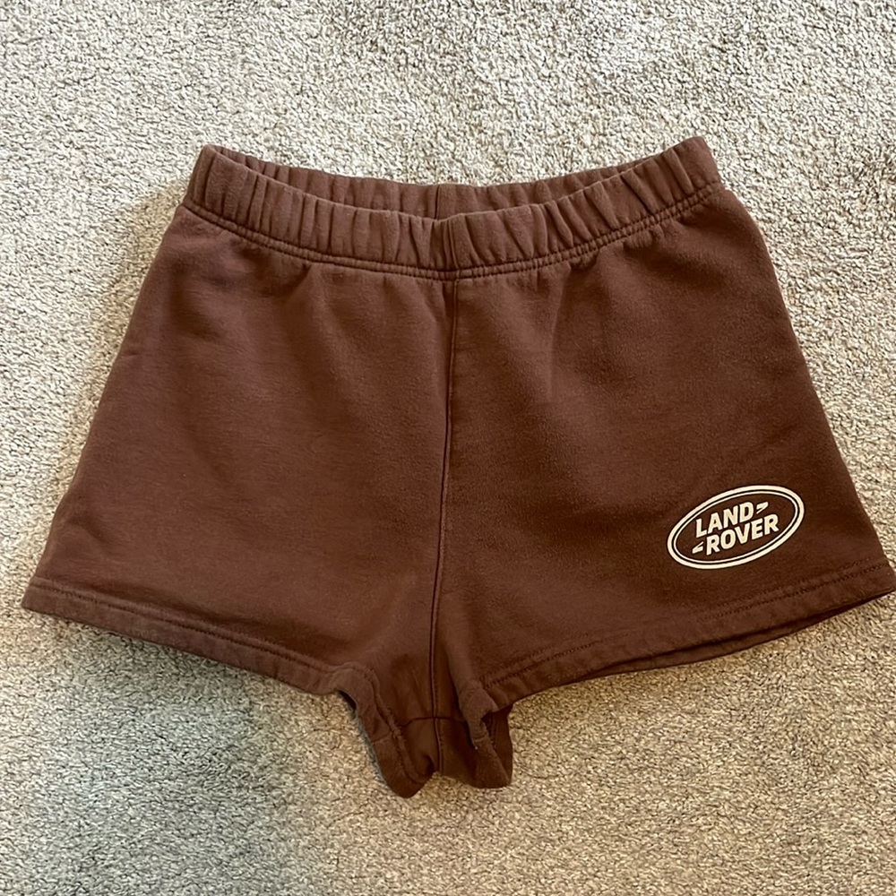 Brown Pacsun Land Rover shorts - Size S